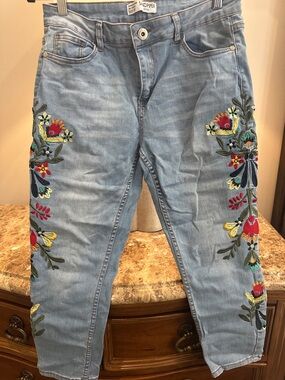 Sandpiper Light Blue Embroidered Ankle Jeans